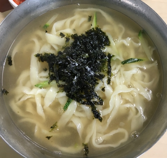 2TV 저녁 생생정보 리얼가왕, 3000원 손칼국수 맛집 시골손칼국수…위치는?