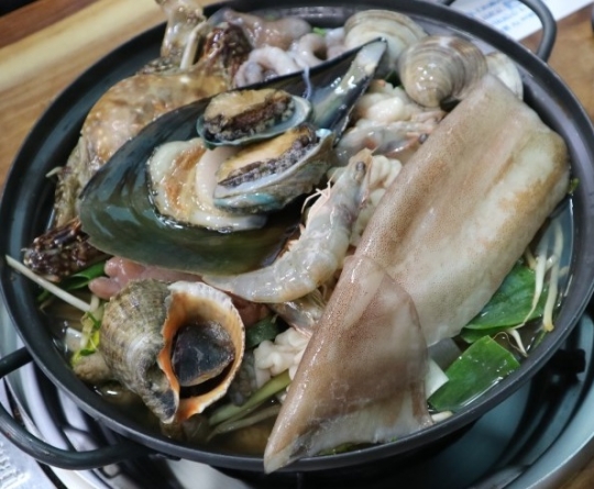 2TV 저녁 생생정보 택시맛객, 해물탕 맛집 동해해물탕·돼지석갈비 맛집 라온석갈비…위치는?