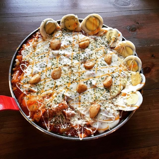 생방송 투데이 오늘방송맛집- 대박신화 어느 날, 월 매출 7000만 원 논현동 모자 떡볶이 맛집 슈퍼집…위치는?
