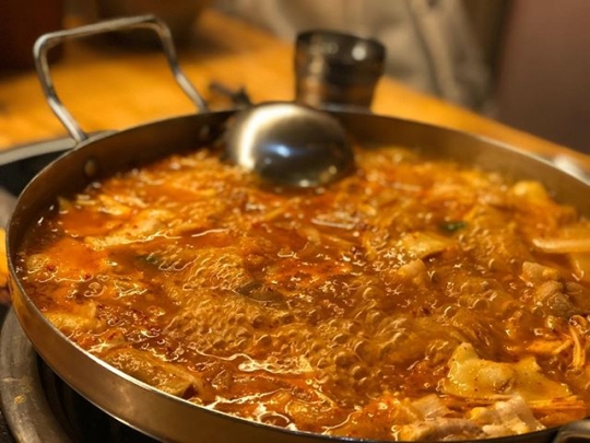 2TV 저녁 생생정보 리얼가왕, 4900원 수제비 부대찌개 백반 묵은지찌개에빠지다·6000원 무제한 생선구이 곽홍백외식연구소…위치는?