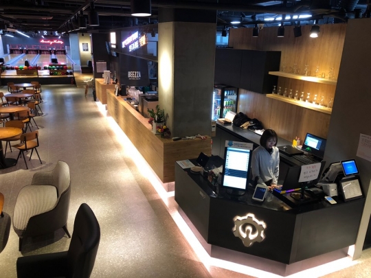 볼링팩토리x빚짜, 볼링+펍 결합한 ‘복합문화공간’ 선도