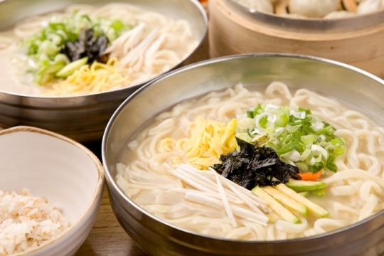 생활의 달인 충주 칼국수의 달인, 40년째 한자리 지킨 특별한 칼국수 맛의 비밀은 콩가루?