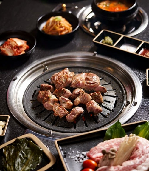 생방송 투데이 오늘방송맛집- 대박신화 어느 날, 항아리 숙성 흑돼지 한판 in 홍대 맛집 숙○○○…대박 비결은?