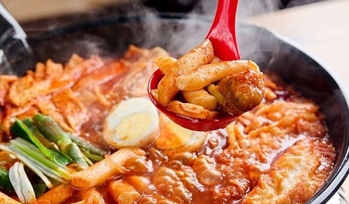 생방송 투데이 오늘방송맛집 - 인생 분식, 30년의 이야기가 담긴 추억의 즉석 떡볶이 맛집 떡○○○○…인기 비결은?