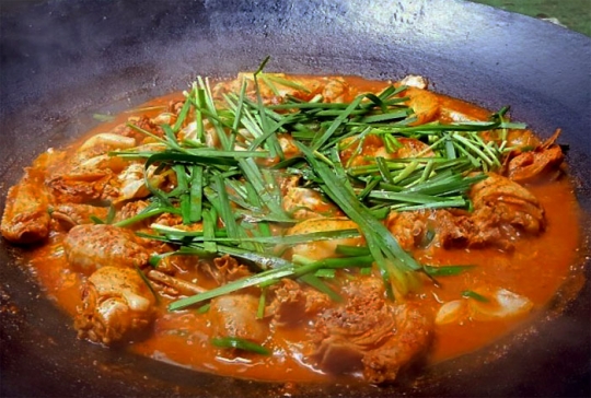 생방송 투데이 오늘방송맛집- 리얼 맛집, 맛&기술의 콜라보! 이동식 ‘18솥뚜껑닭볶음탕’의 비법은?