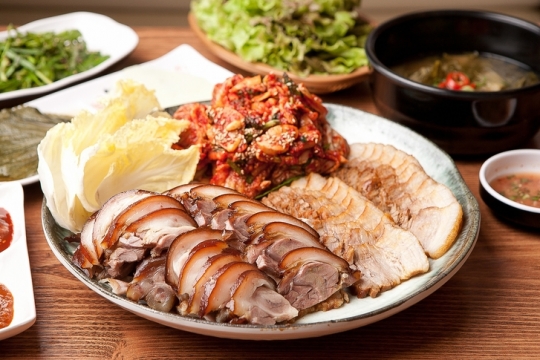 2TV 저녁 생생정보 가격파괴Why, 1인 1만2000원 족발+매운 족발+보쌈+감자탕 무제한 맛집 우○○○