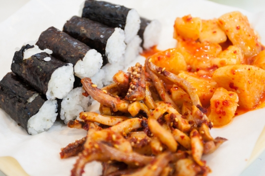 생활의 달인 충무김밥의 달인, 부산 동래구서 36년간 한 자리 지킨 특별한 맛의 비법은 오징어무침?
