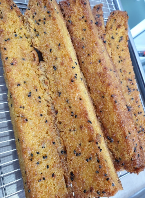생방송 투데이 오늘방송맛집- 골목빵집, 수원 공방 거리에 특이한 빵이 있다? 마늘고등어구이 맛집 달○○○의 비결은?