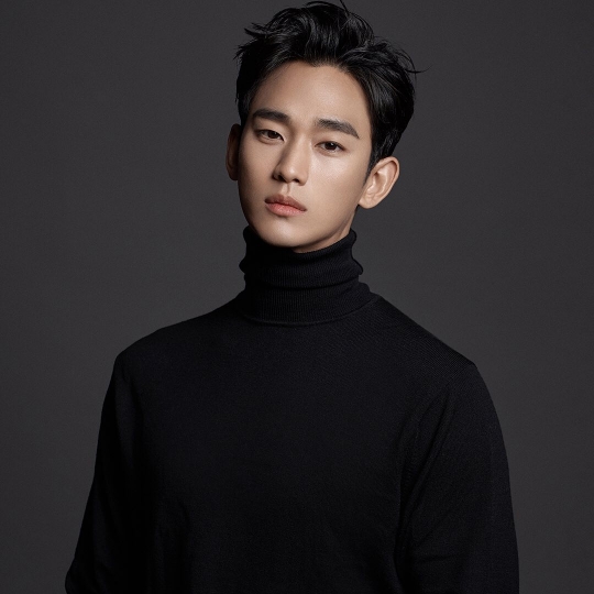 김수현 새 프로필 사진 공개…청량미+섹시 카리스마 시선 집중!