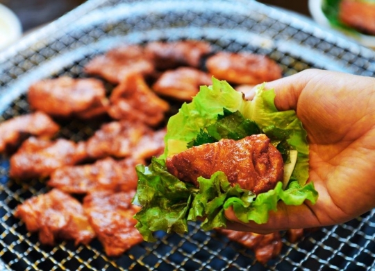 2TV 저녁 생생정보 전설의 맛, 53년 전통 삼색 닭갈비구이 맛집 ‘춘○○○○○○○○’…골라먹는 재미가 있다