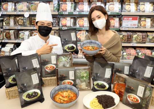 “조선호텔 유니짜장·삼선짬뽕 이마트서 판매” 신세계조선, 프리미엄 간편식 공략 박차