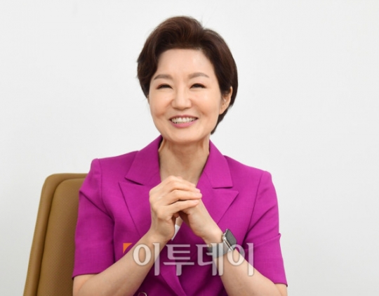 [피플] 김연주 정권교체 위해 정책전달·가교역할 충실히 할 것