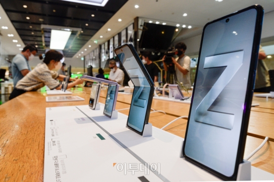 [트렌드세터 삼성] 삼성, 모바일 첫 트렌드세터 등극한다