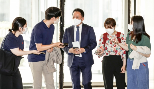 웰스토리 급식 몰아주기…검찰, 최윤호 삼성SDI 사장 소환조사