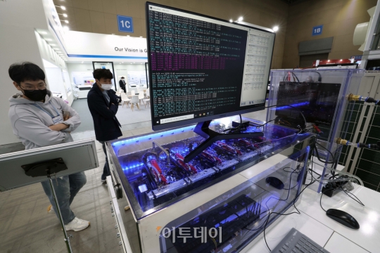 [포토] 물속에 넣어도 컴퓨터가 되네