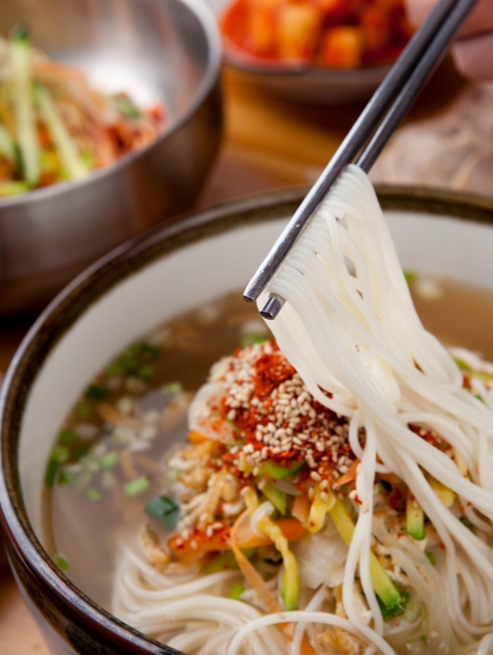 ‘생방송 투데이’ 오늘방송맛집- 인생 분식, 따뜻한 국수 한 그릇, ‘장○○’…대박 비결은?