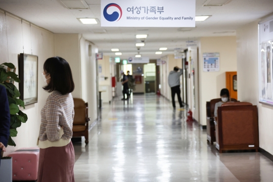 여가부, 1인가구 사회관계망 형성·병원동행 서비스 지원