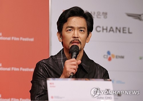 파업에 작품 얘기 못했지만…스티븐 연·존 조 “한국 환대에 감동”