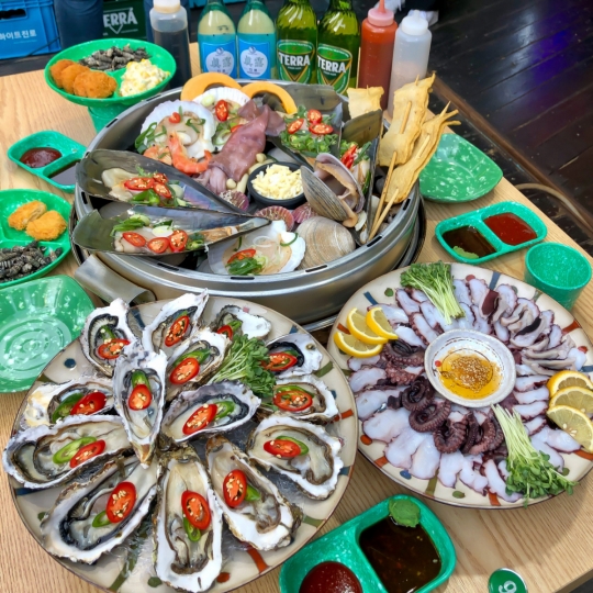 ‘생방송 투데이’ 오늘방송맛집- 역주행, 고향 가는 첫 관문! 서울역 조개 전골 맛집 ‘조○○’