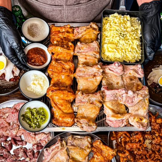 ‘생방송 투데이’ 오늘방송맛집- 역주행, 스포츠 팬들의 맛 성지! 숯불 닭구이 맛집 ‘신○○’