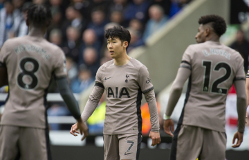 ‘손흥민 58분’ 토트넘, 조기 교체 단행에도 0-4 패배…4위 굳히기 실패