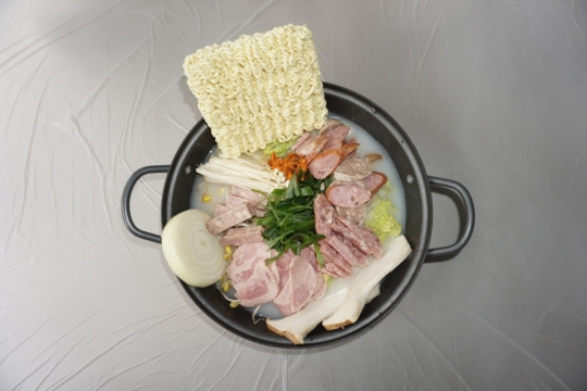 생방송 투데이 오늘방송맛집- 고수뎐, 수제 햄 부대찌개 전문점 바○○○
