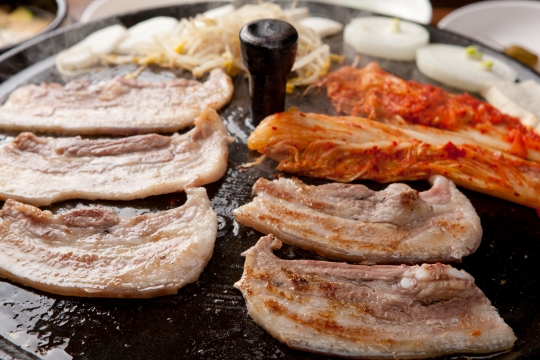 2TV 생생정보 오늘방송맛집- 대결 맛대맛, 솥뚜껑 삼겹살 vs 솥뚜껑 닭볶음탕 맛집 맹○○