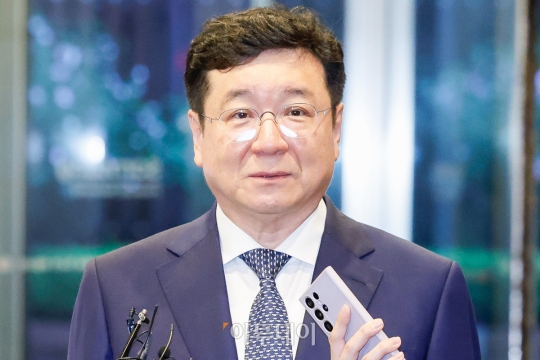 삼성 준감위 정례회의 참석하는 이찬희 위원장 [포토]