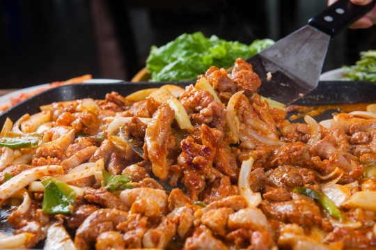 2TV 생생정보 오늘방송맛집- 우와한 식당, 가족 외식으로 제격! 오리주물럭 맛집 보○