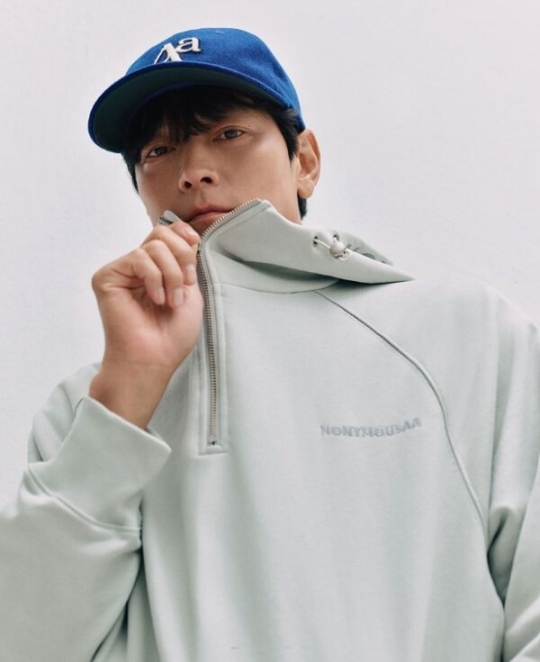 패션 브랜드 차려 모델로 나선 강동원…때아닌 가격 논란?