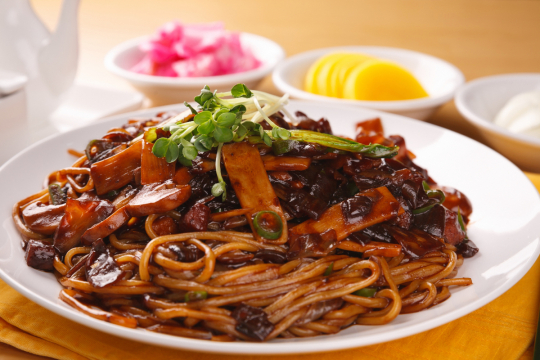 2TV 생생정보 오늘방송맛집- 장사의 신, 구수함과 얼큰함을 잡았다! 짬뽕 맛집 백