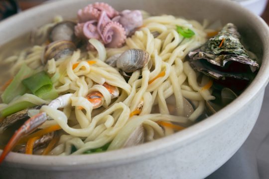 오늘N 오늘방송맛집- 할매 식당, 얼큰한 조개 칼국수 맛집 두○○