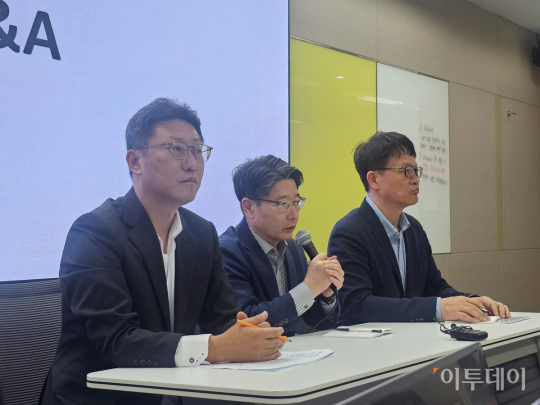 29만 IMEI 유출 여부는 안갯속으로...SKT 정보 못 빼간다