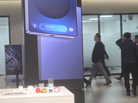[종합] 이재용 회장, 삼성바이오로직스 송도사업장 방문… 바이오사업 육성 의지 재확인