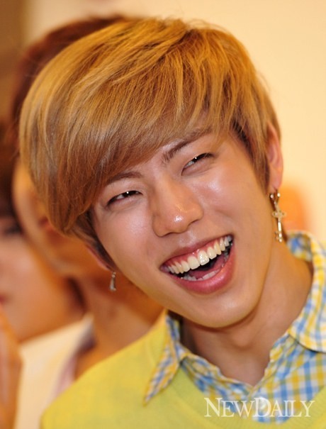 [포토]활짝 웃는 동우, 팬 미팅이 설레요~(인피니트)