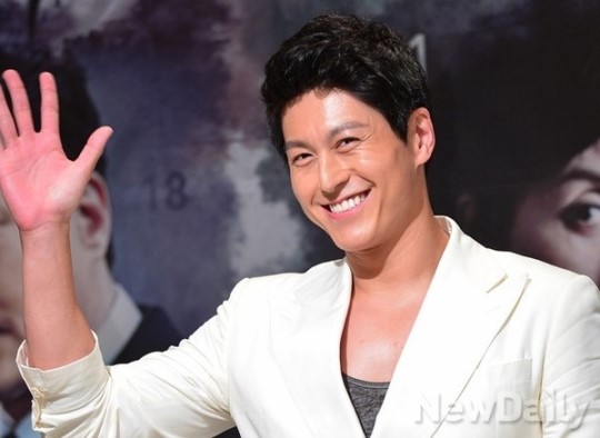 [포토]이준기를 도우는 형사역 맡은 류수영(투윅스)