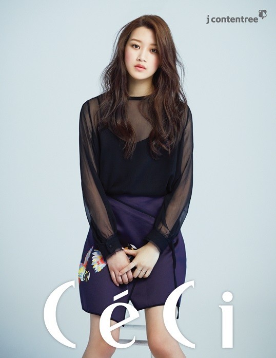장사의 신 문가영, 20살의 성숙미 넘치는 화보 아슬아슬 씨스루 의상 시선강탈