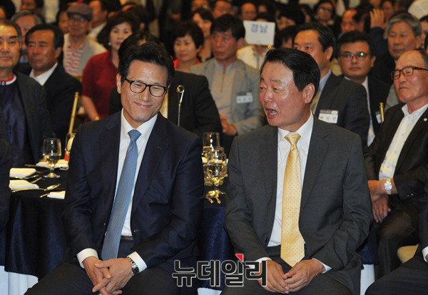 김무성, 전국조직 건재 과시… 정병국·한선교 눈길