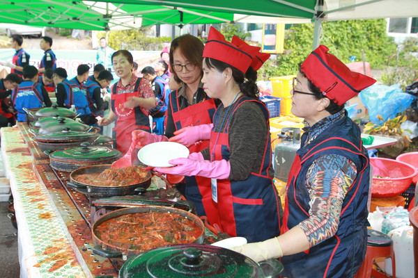 진천 초평붕어마을, 21일 ‘붕어찜축제’ 연다