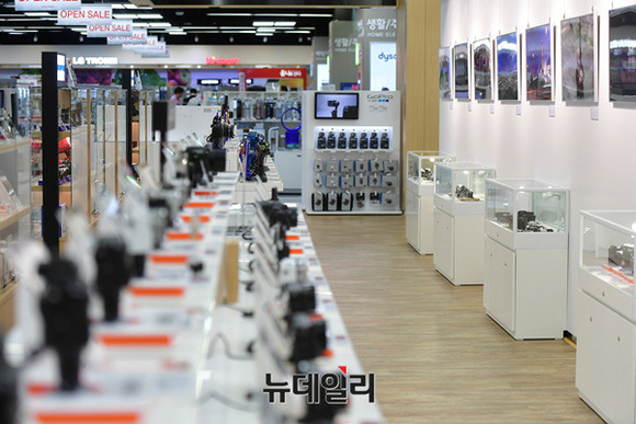 [르포] 롯데하이마트 카메라 전문관, 하이엔드 유저 위한 메카