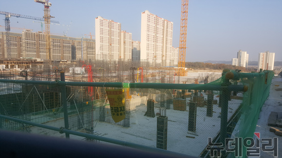 부동산호황 덕 본 신탁사, 주택경기침체 부메랑 맞나