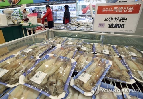 혹시 불법조업 동해産?… 오징어 중국산 수입 117% 급증