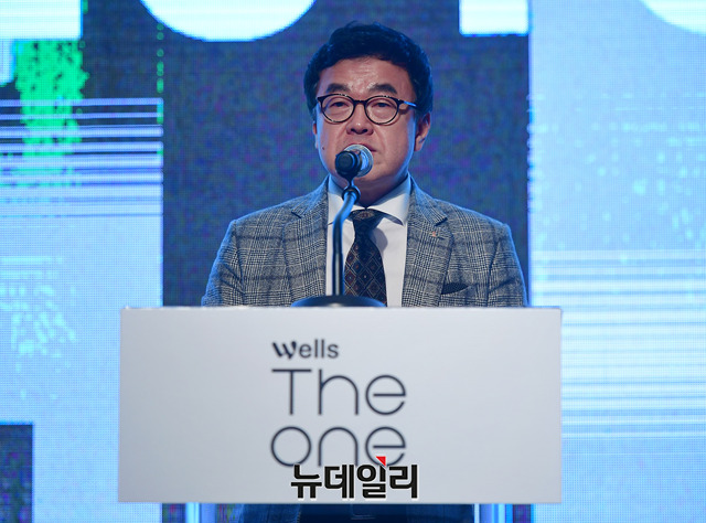 [포토] 시스템 정수기 웰스더원 소개하는 신동훈 사장