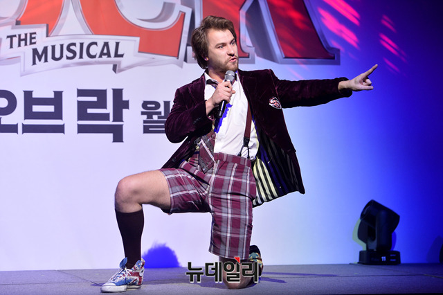 [포토] 스쿨 오브 락 코너 존 글룰리의 열정적인 무대