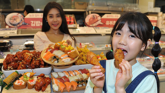[포토] 롯데마트 봄나들이 간식 준비하세요