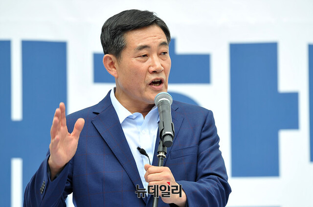일반인 부모가 민원 접수해도 휴가 연장해줄 건가…신원식 국방부 질타