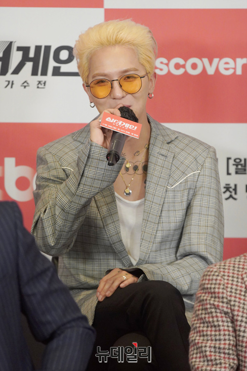 [포토] 노랑머리 송민호 싱어게인 심사위원입니다