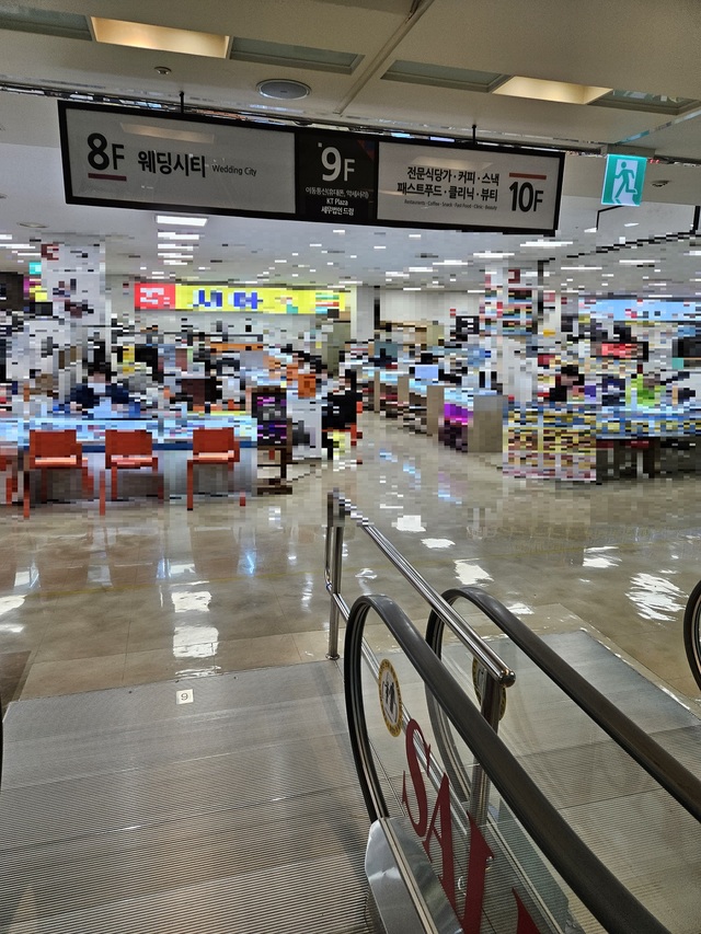 [IT 발품러] 갤S23이 ‘2만원’...신도림, 불법 지원금 성행 여전