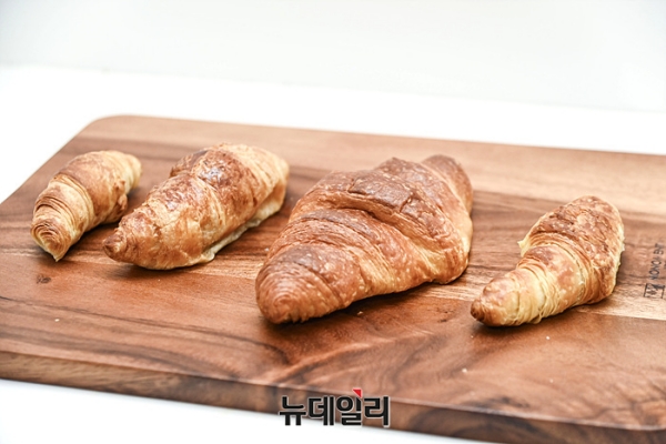 [대까기] 홈베이커리 키운 생지 크루아상, 가성비 甲 승자는?
