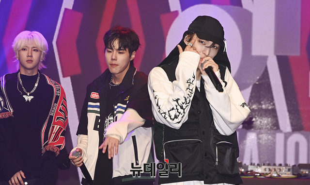 [포토] 무대 선보이는 에이티투메이저